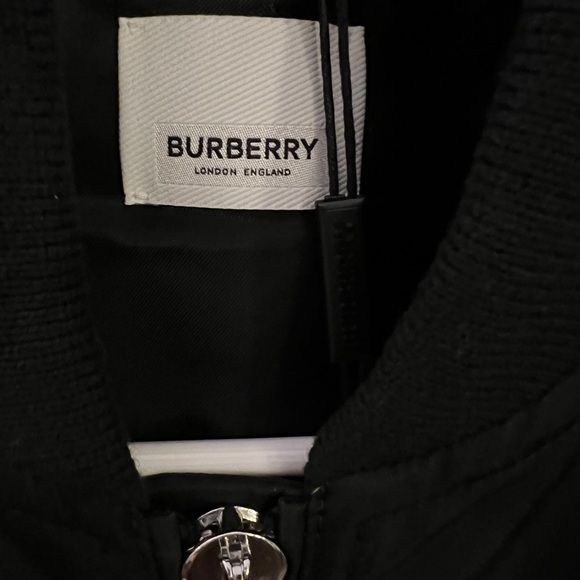 BRAND NEW BURBERRY LADIES BOMBER JACKET SIZE 4 US - Picture 5 of 11